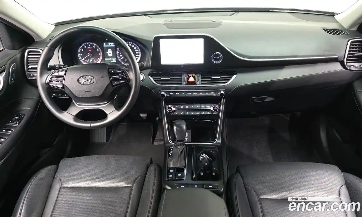 Hyundai Grandeur 2017 3.0 автомат (гидро), фото 7