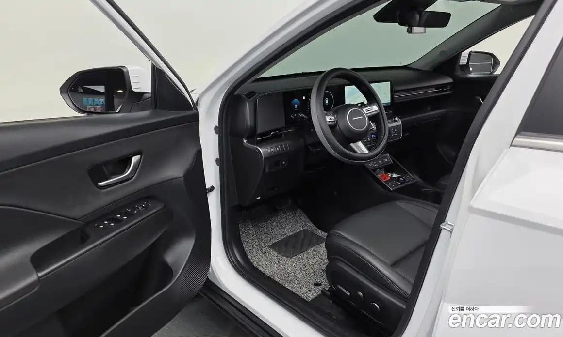 Hyundai Kona 2023 1.6 автомат (гидро), фото 13