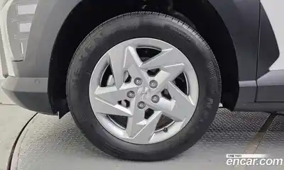 Hyundai Kona 2023 1.6 автомат (гидро), миниатюра 5
