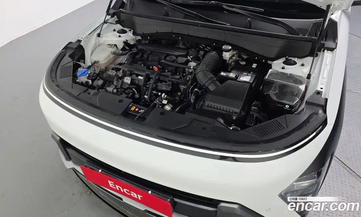 Hyundai Kona 2023 1.6 автомат (гидро), фото 6