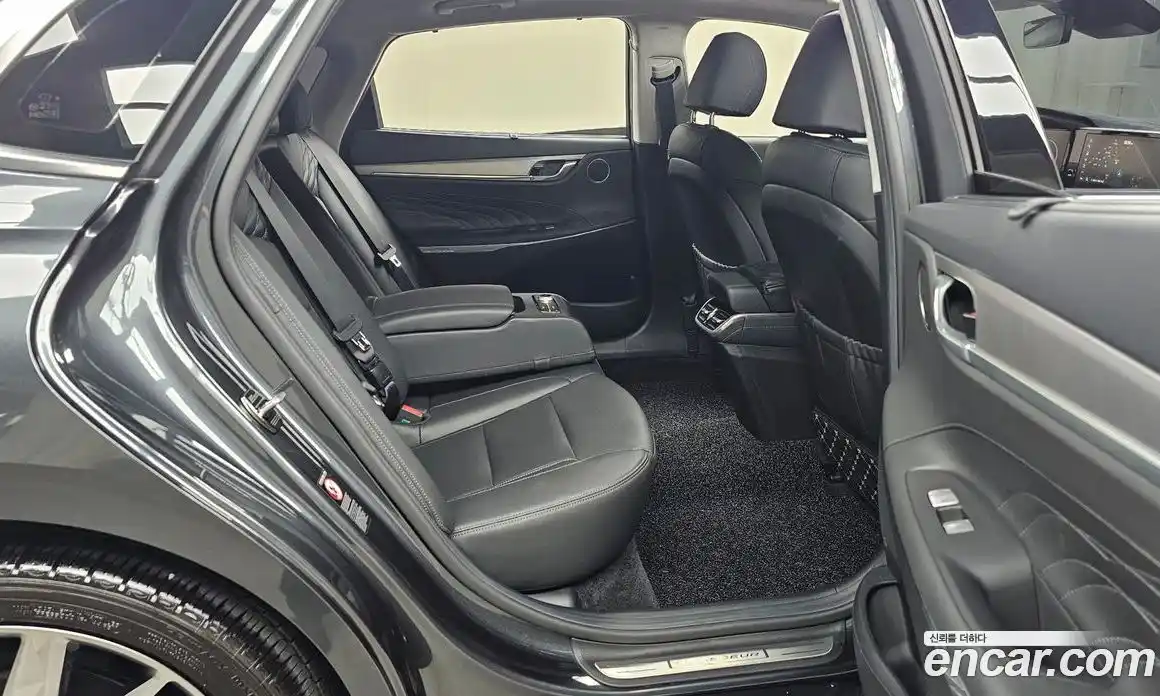 Hyundai Grandeur 2022 3.3 автомат (гидро), фото 17