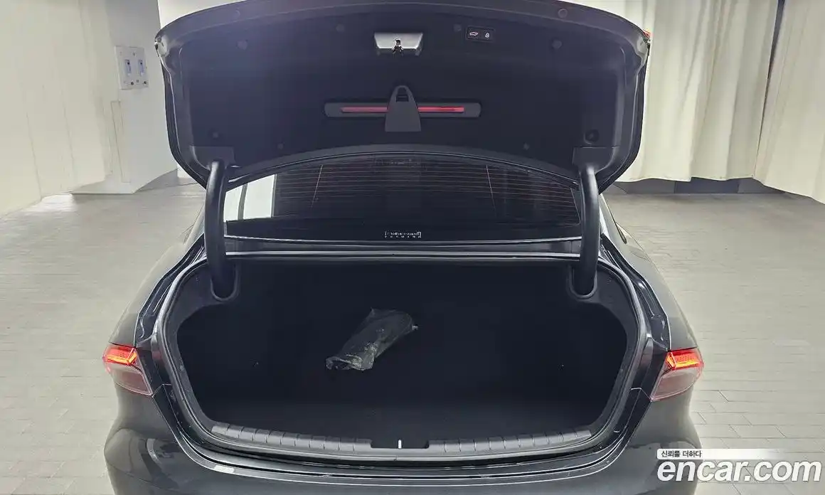 Hyundai Grandeur 2022 3.3 автомат (гидро), фото 23