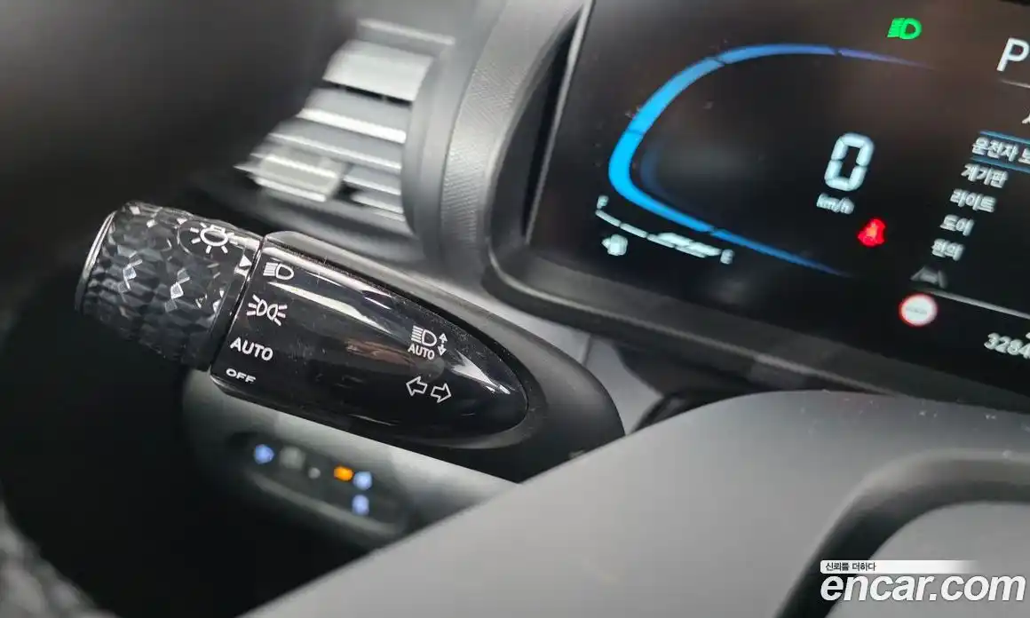 Hyundai Casper 2022 1.0 автомат (гидро), фото 31