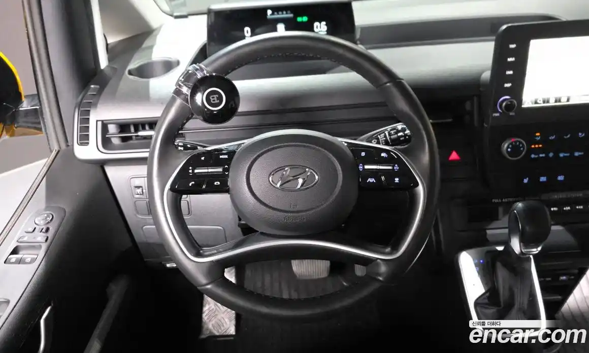 Hyundai Staria 2022 3.5 автомат (гидро), фото 19