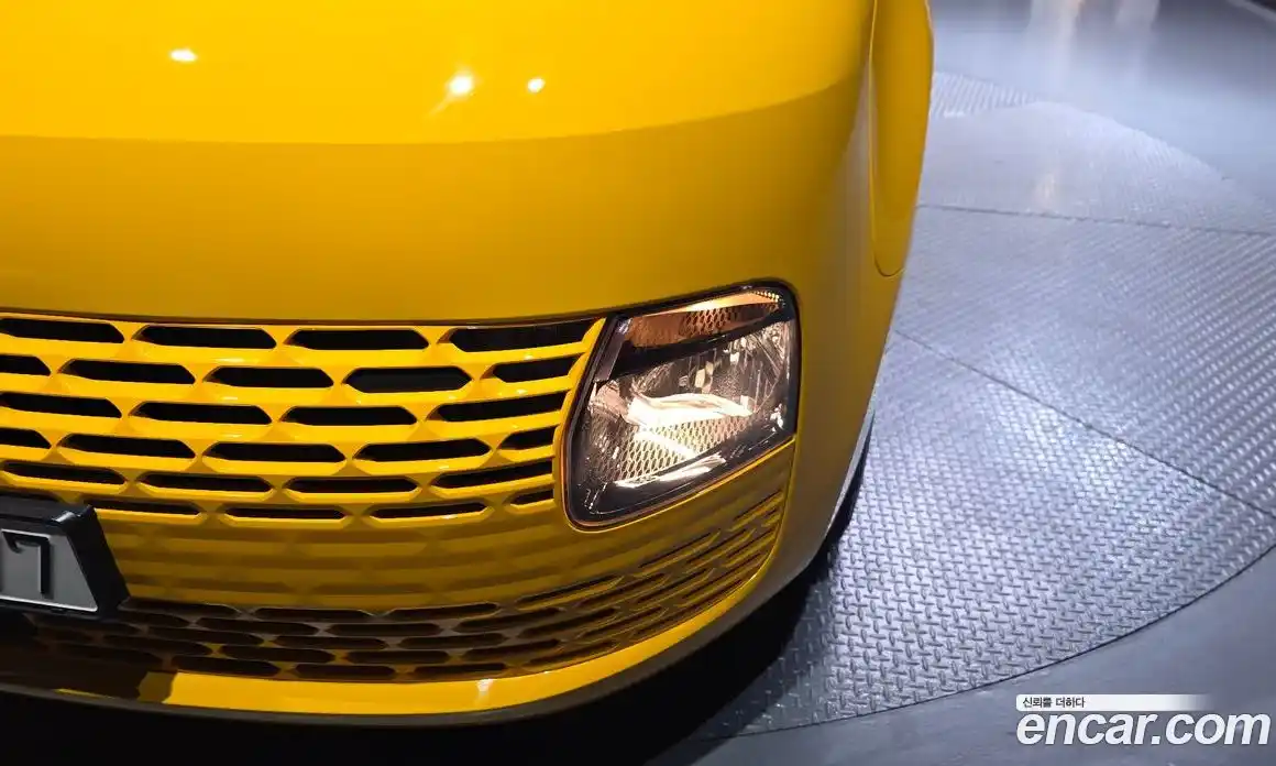Hyundai Staria 2022 3.5 автомат (гидро), фото 8