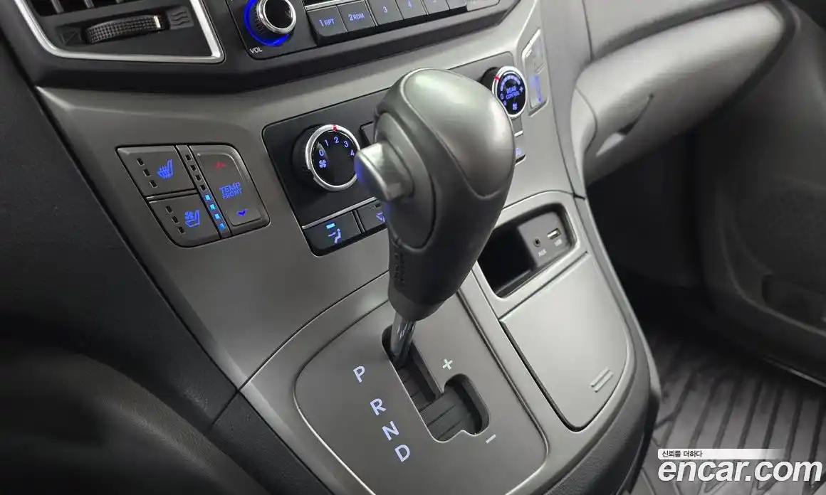 Hyundai Starex 2020 2.5 автомат (гидро), фото 12