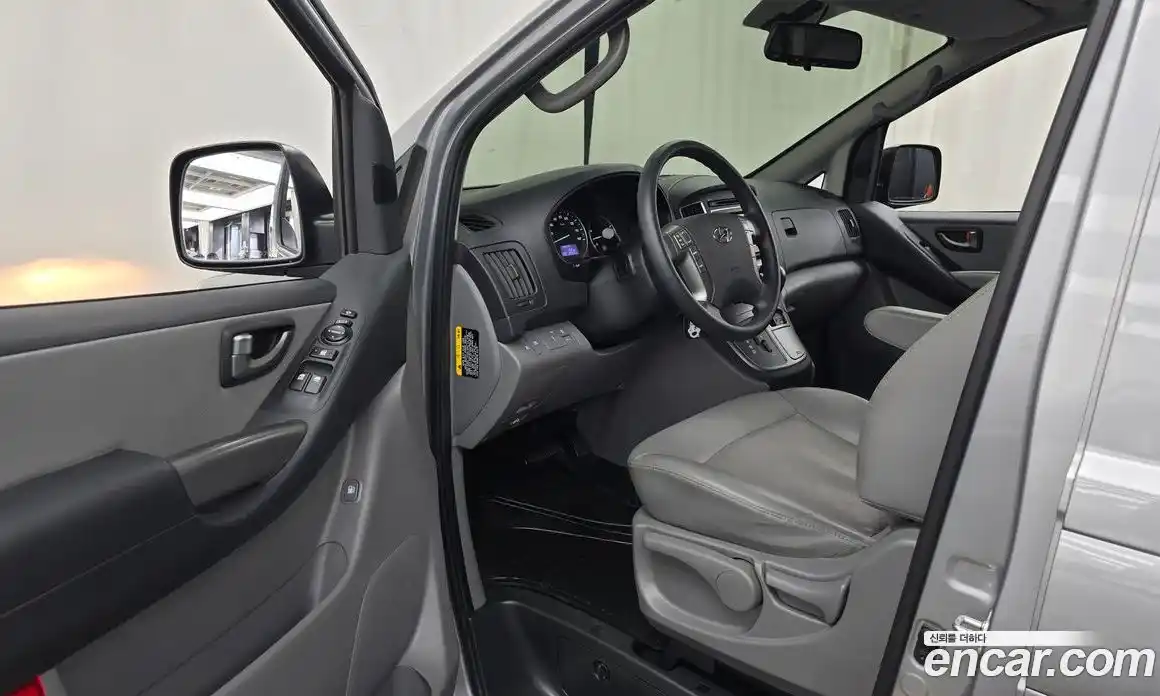 Hyundai Starex 2020 2.5 автомат (гидро), фото 13