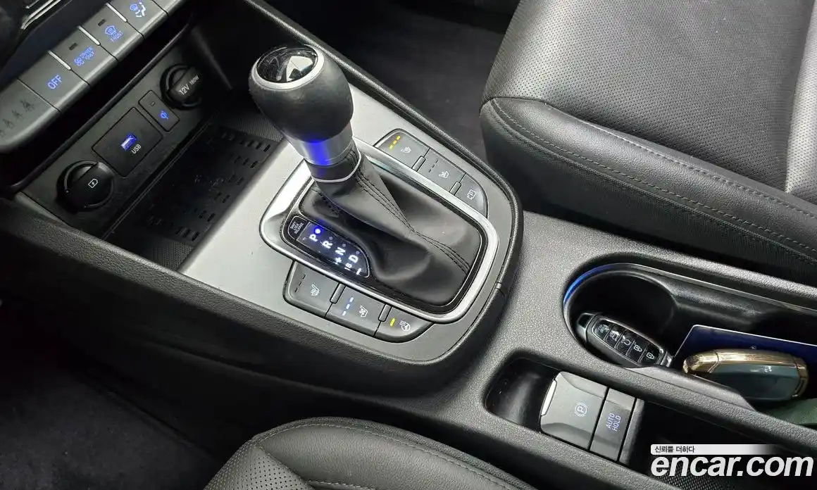 Hyundai Kona 2022 1.6 автомат (гидро), фото 12