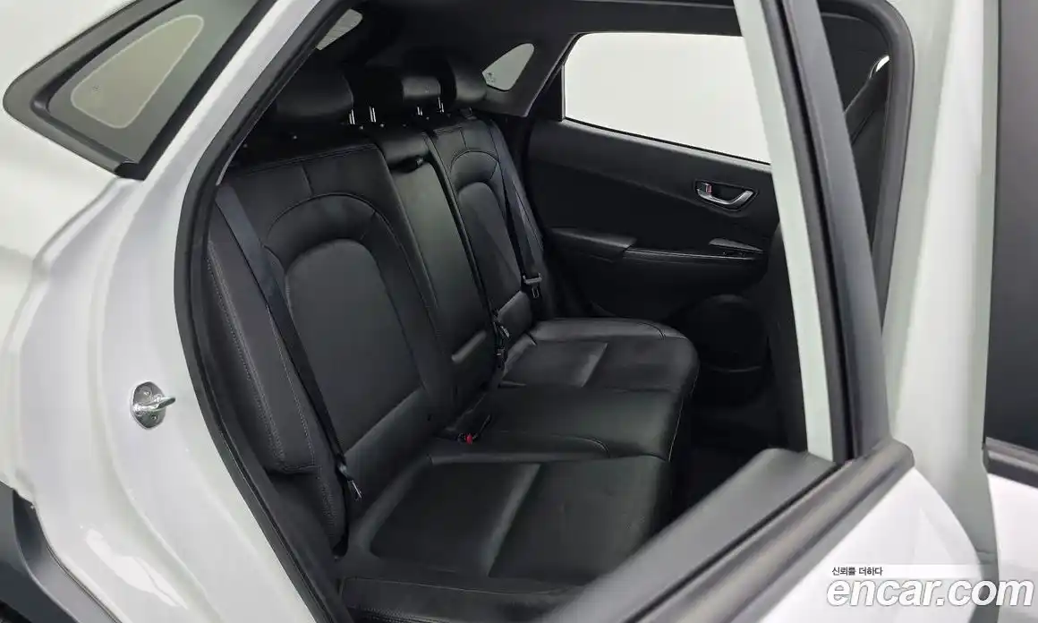 Hyundai Kona 2022 1.6 автомат (гидро), фото 16