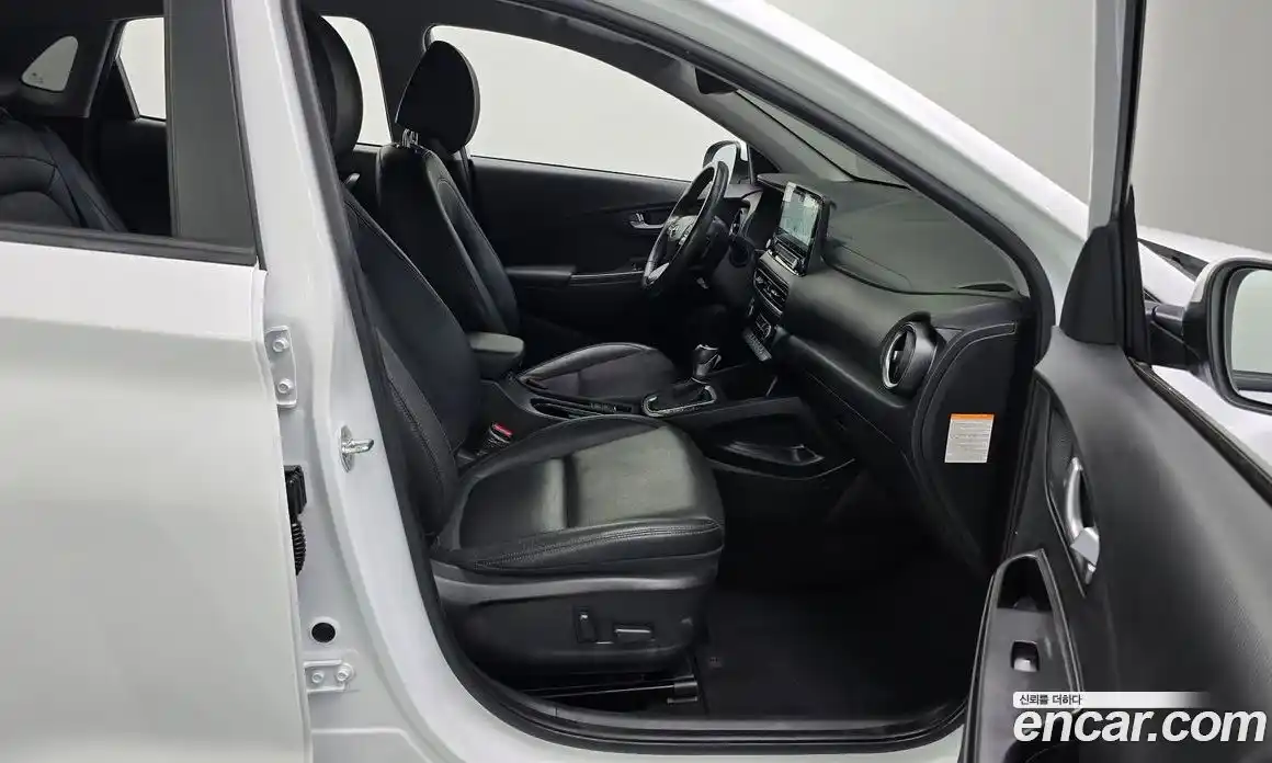 Hyundai Kona 2022 1.6 автомат (гидро), фото 17
