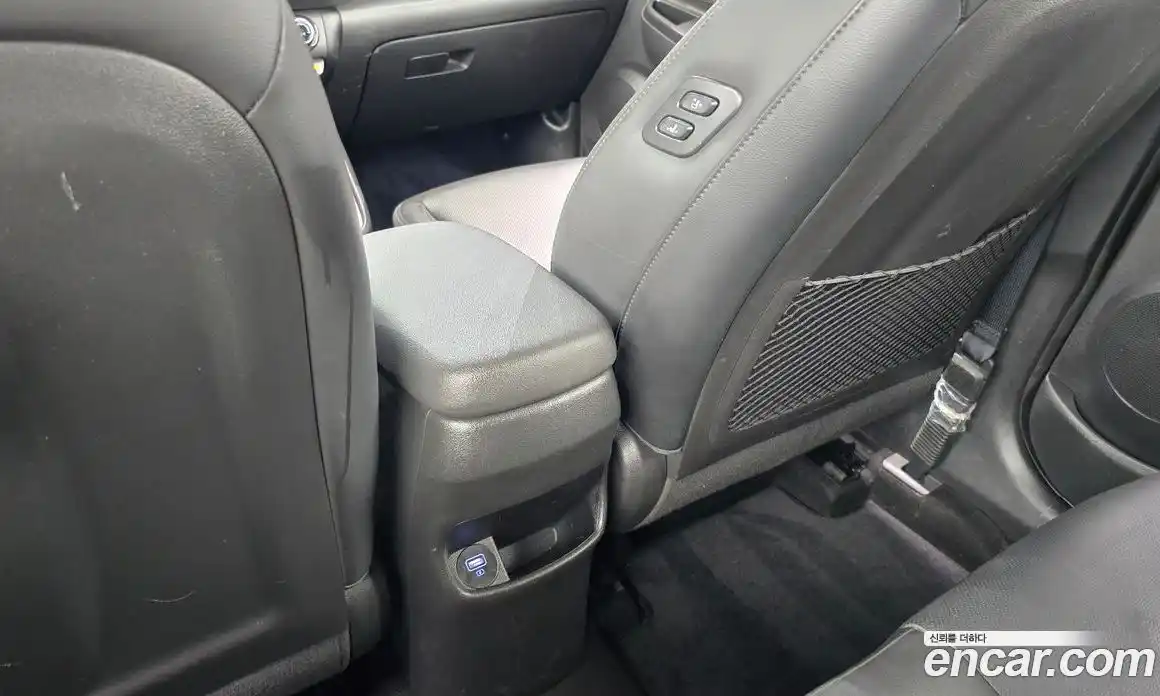 Hyundai Kona 2022 1.6 автомат (гидро), фото 30
