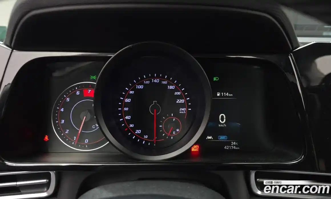 Hyundai Avante 2021 1.6 автомат (гидро), фото 8