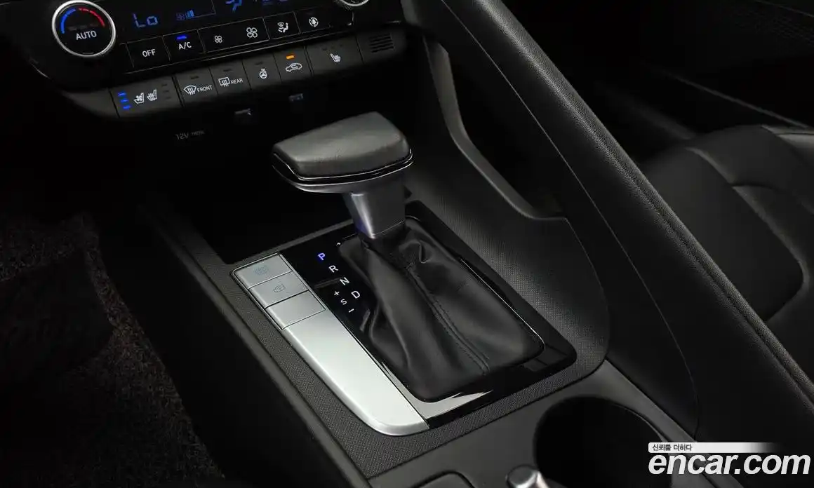Hyundai Avante 2021 1.6 автомат (гидро), фото 9