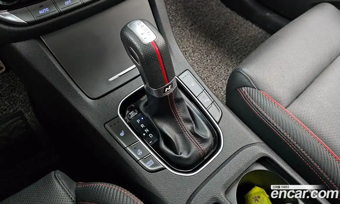 Hyundai i30 2019 1.6 автомат (гидро), фото 12