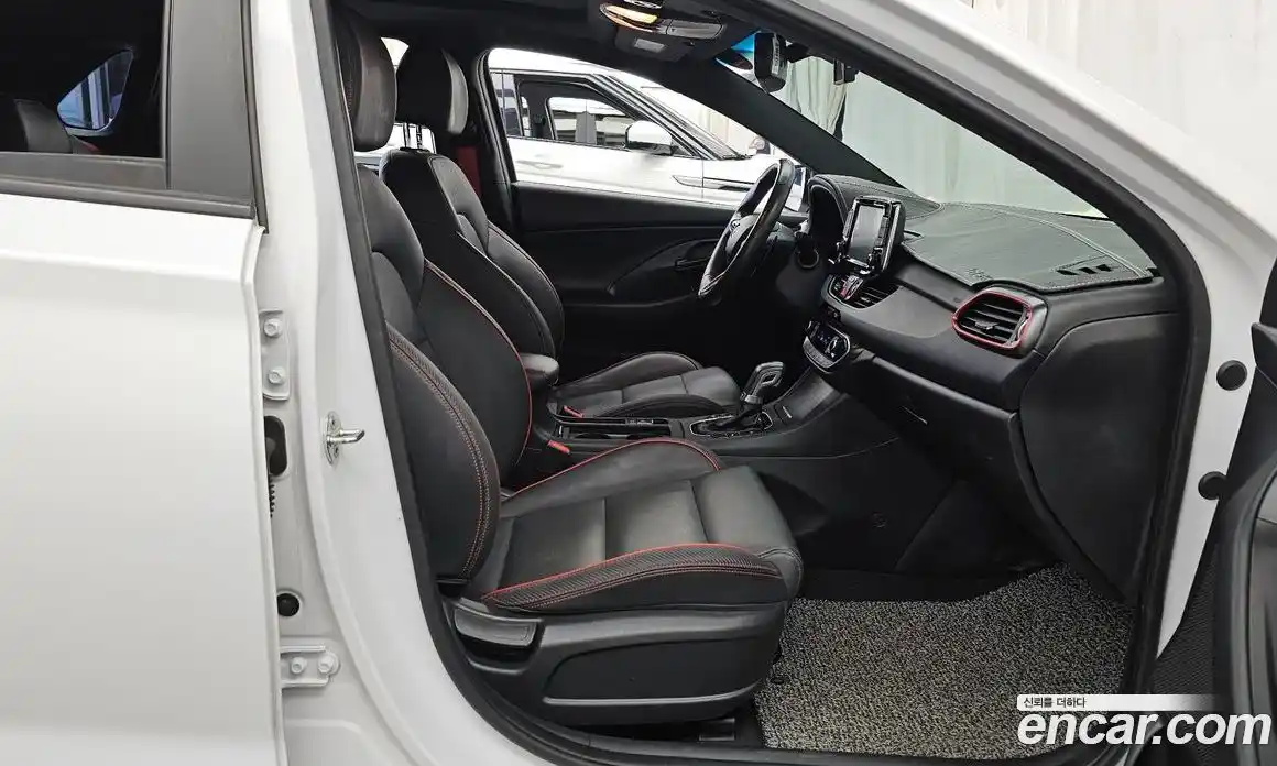 Hyundai i30 2019 1.6 автомат (гидро), фото 17