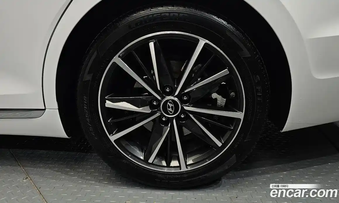 Hyundai Grandeur 2021 2.5 автомат (гидро), фото 7