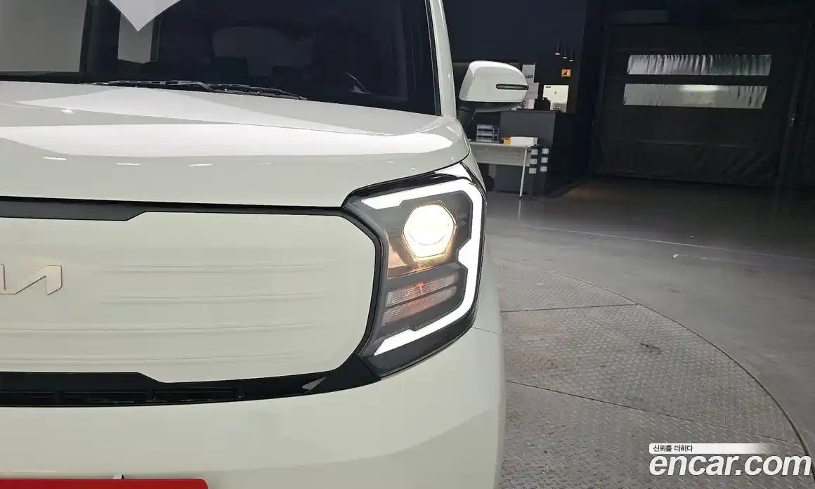 Kia Ray 2023 1.0 автомат (гидро), фото 8
