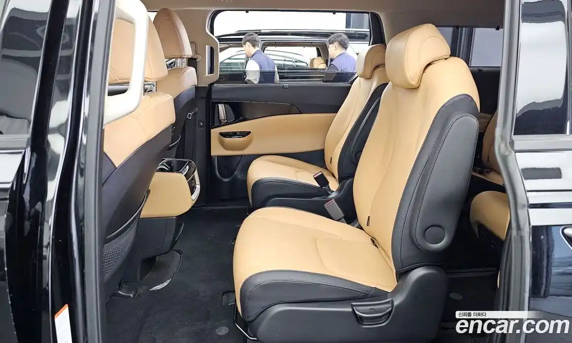 Kia Carnival 2021 2.2 автомат (гидро), фото 16