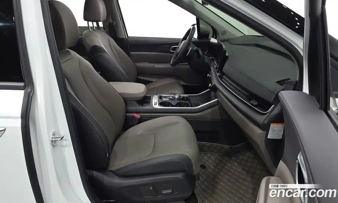 Kia Carnival 2024 1.6 автомат (гидро), фото 17