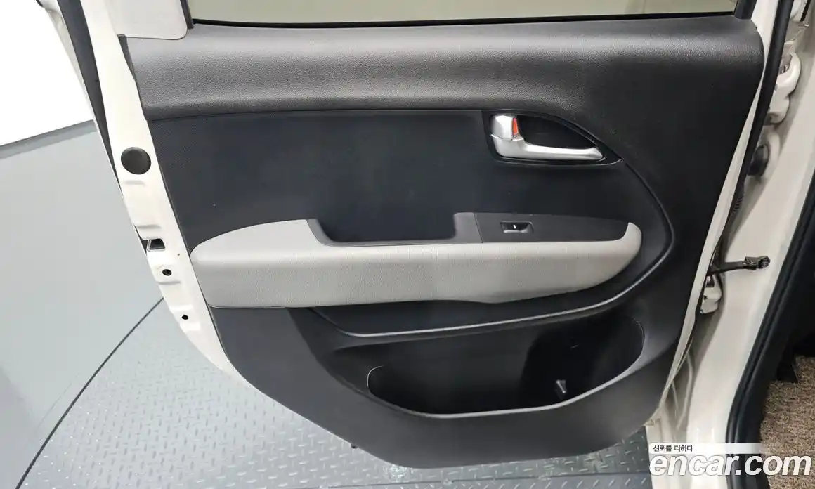 Kia Ray 2021 1.0 автомат (гидро), фото 14