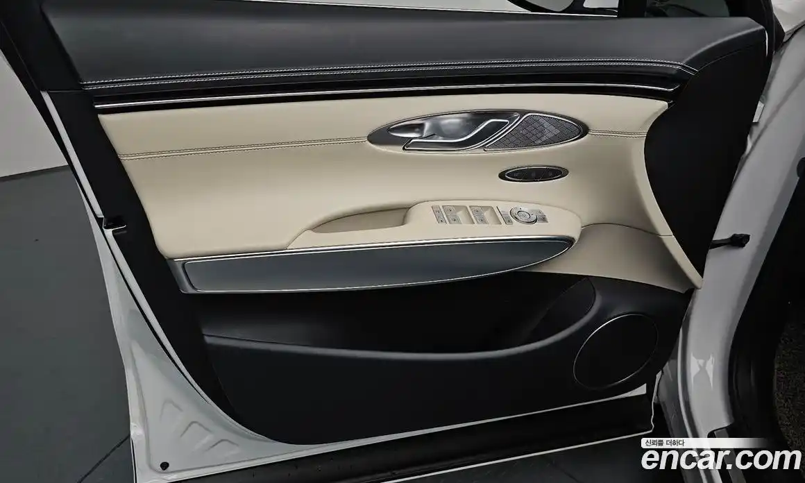 Genesis GV70 2022 2.5 автомат (гидро), фото 13