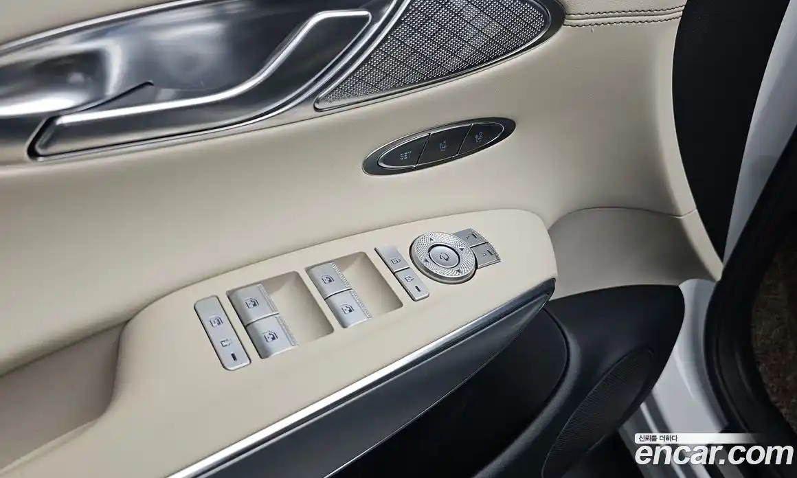 Genesis GV70 2022 2.5 автомат (гидро), фото 21