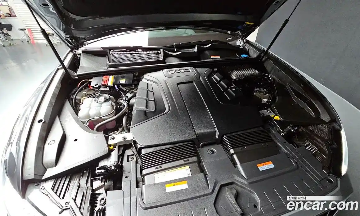 Audi Q8 2020 3.0 автомат (гидро), фото 6