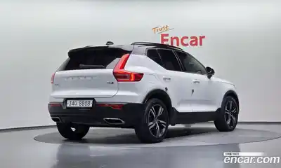 Volvo XC40 2019 2.0 автомат (гидро), миниатюра 2