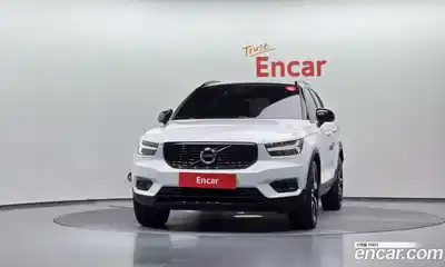 Volvo XC40 2019 2.0 автомат (гидро), миниатюра 3