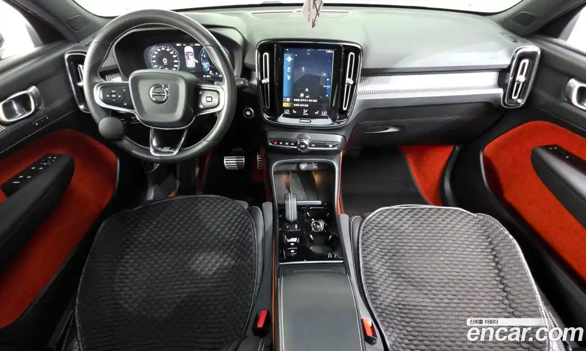 Volvo XC40 2019 2.0 автомат (гидро), фото 7