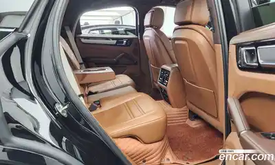 Porsche Cayenne 2023 3.0 автомат (гидро), миниатюра 12