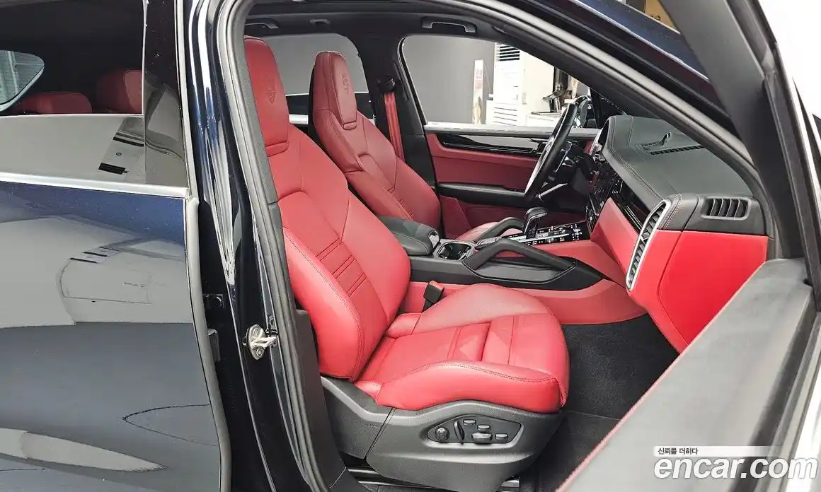 Porsche Cayenne 2023 3.0 автомат (гидро), фото 16