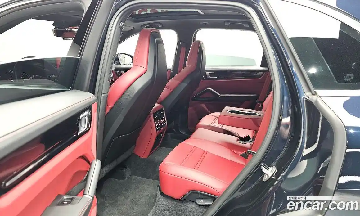 Porsche Cayenne 2023 3.0 автомат (гидро), фото 18