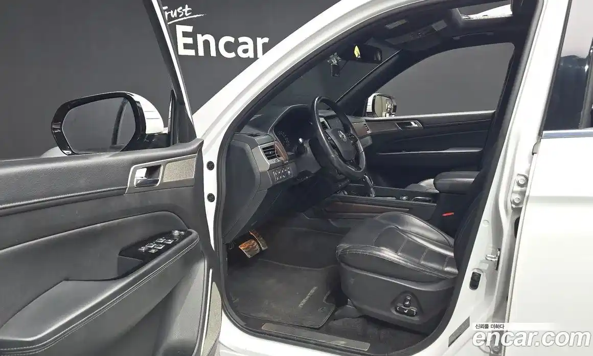 SsangYong Rexton 2018 2.2 автомат (гидро), фото 13