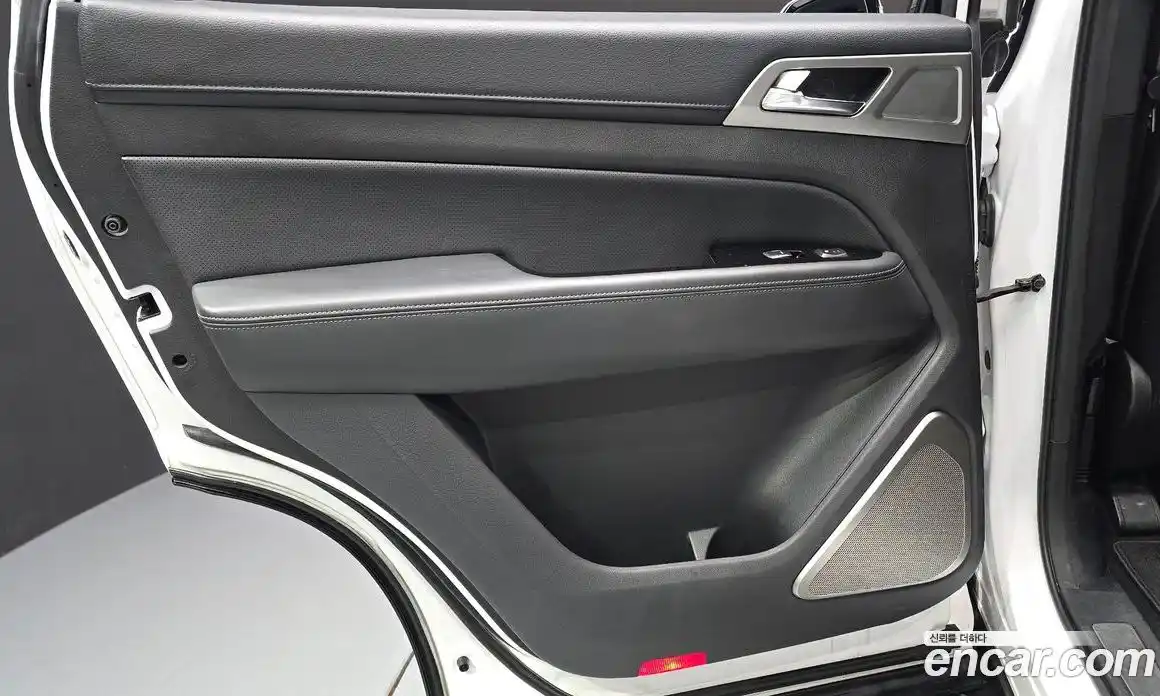SsangYong Rexton 2018 2.2 автомат (гидро), фото 15