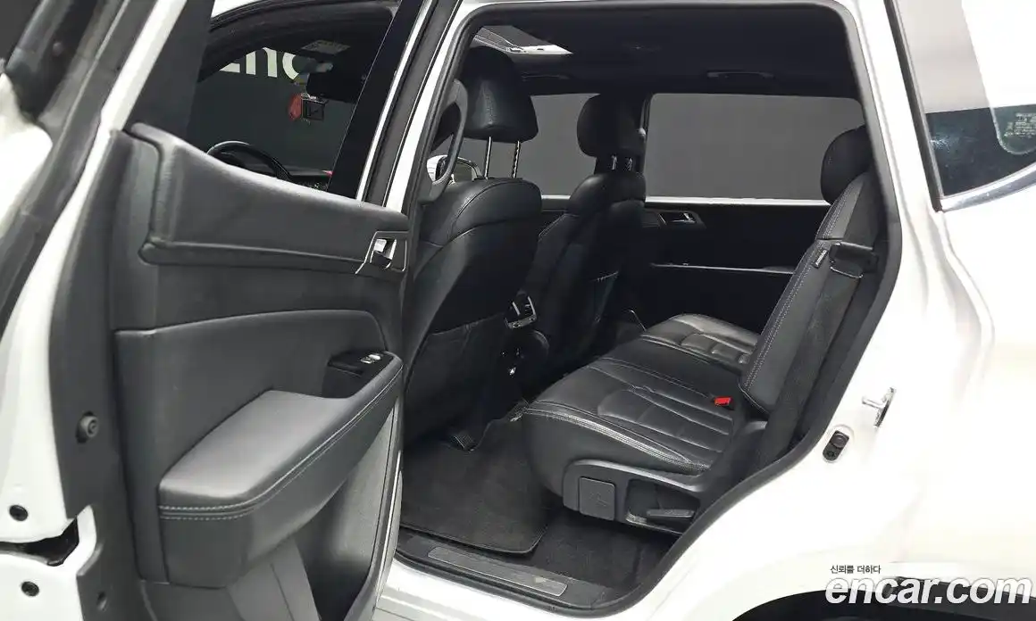 SsangYong Rexton 2018 2.2 автомат (гидро), фото 16