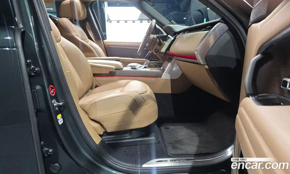 Land Rover Range Rover 2024 4.4 автомат (гидро), фото 16
