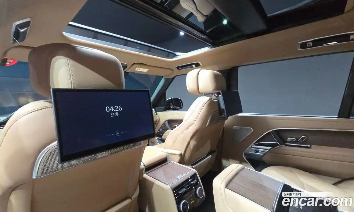 Land Rover Range Rover 2024 4.4 автомат (гидро), фото 27