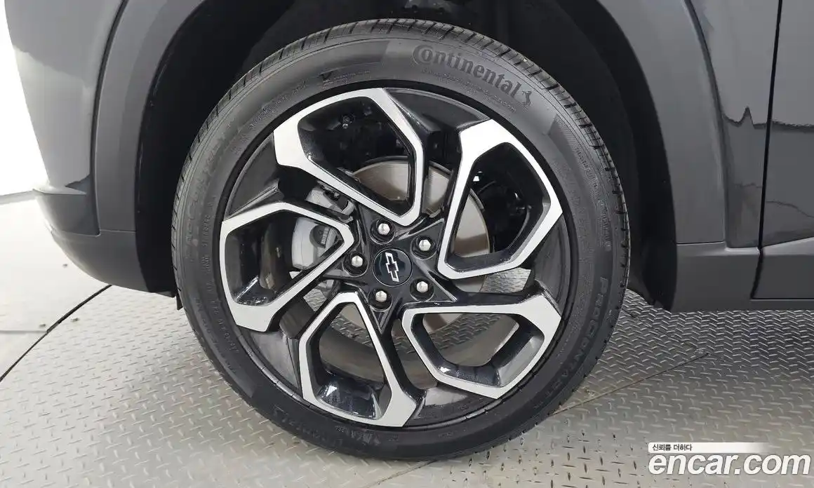 Chevrolet Trax 2024 1.2 автомат (гидро), фото 4