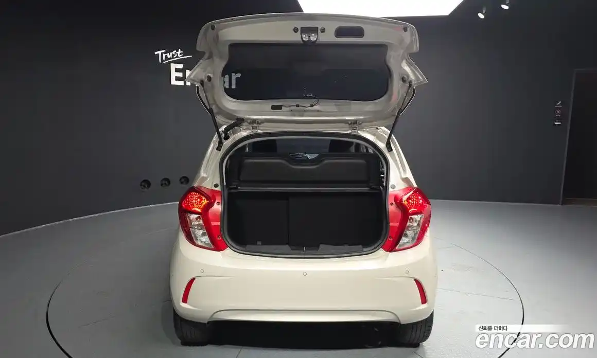 Chevrolet Spark 2018 1.0 автомат (гидро), фото 26