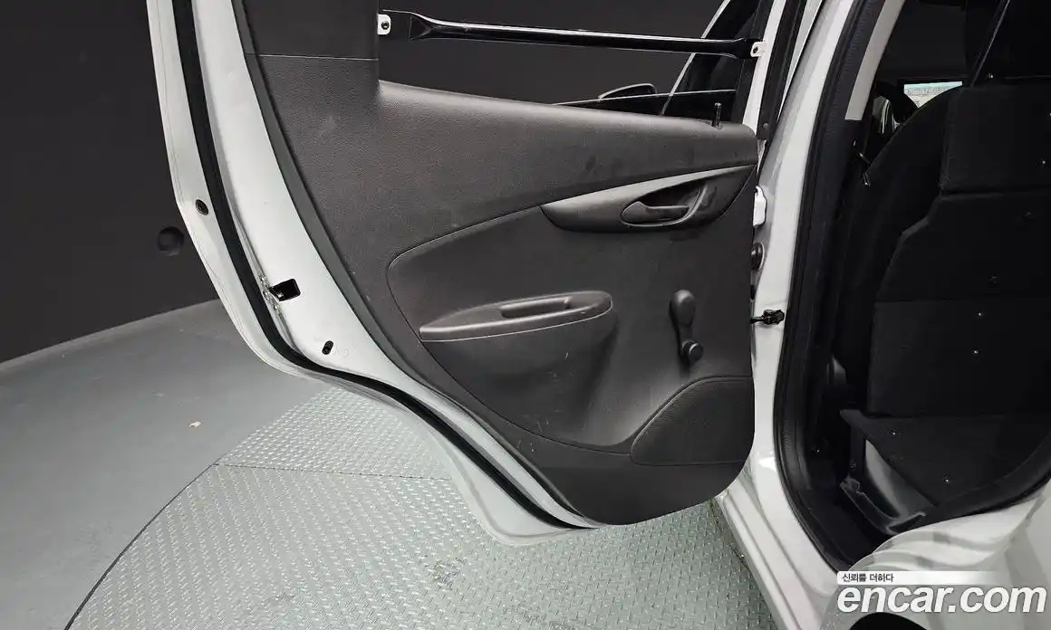 Chevrolet Spark 2018 1.0 автомат (гидро), фото 14