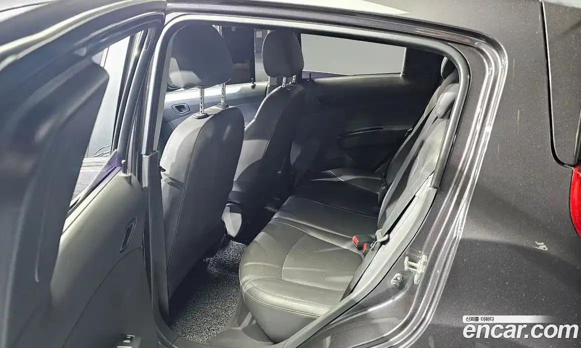 Chevrolet Spark 2015 1.0 автомат (гидро), фото 11