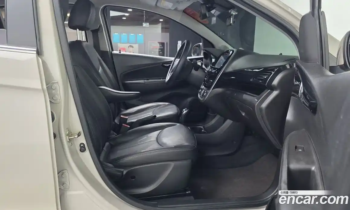 Chevrolet Spark 2016 1.0 автомат (гидро), фото 11