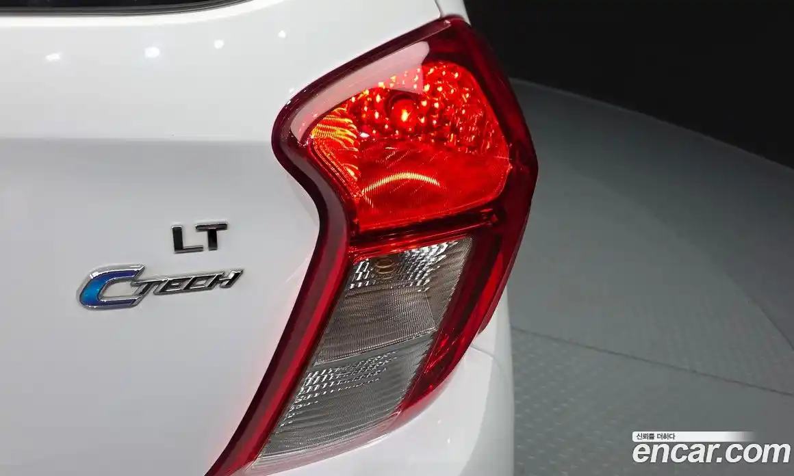 Chevrolet Spark 2016 1.0 автомат (гидро), фото 9