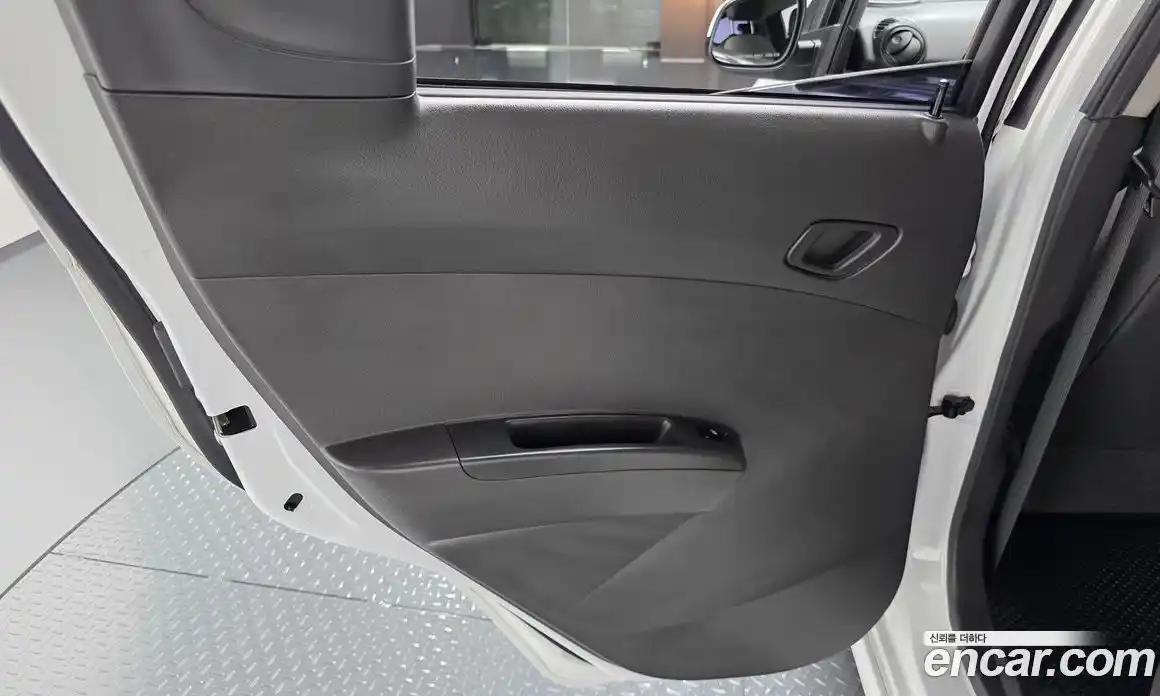 Chevrolet Spark 2012 1.0 автомат (гидро), фото 14
