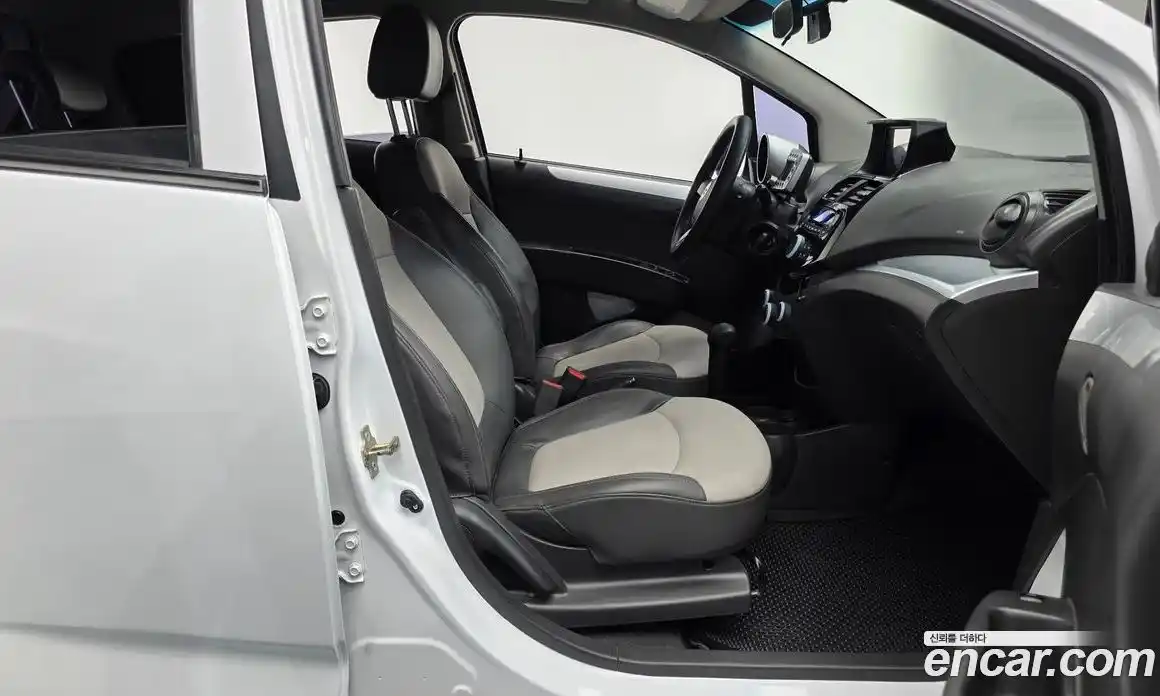 Chevrolet Spark 2012 1.0 автомат (гидро), фото 15