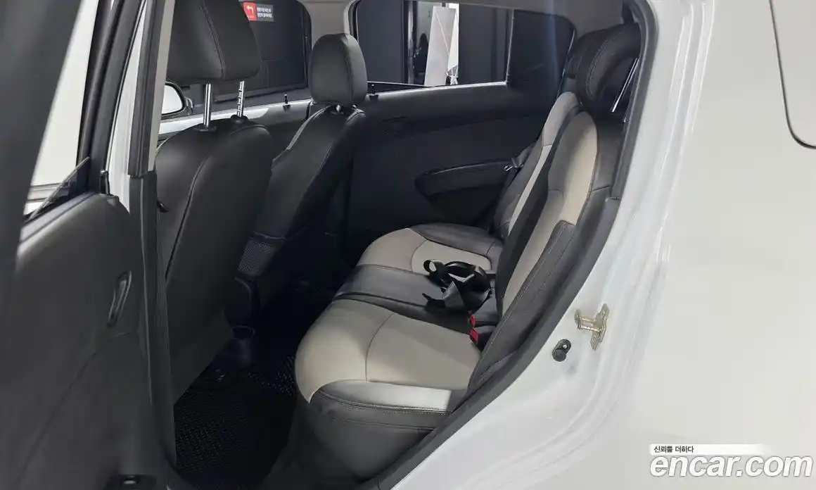 Chevrolet Spark 2012 1.0 автомат (гидро), фото 17