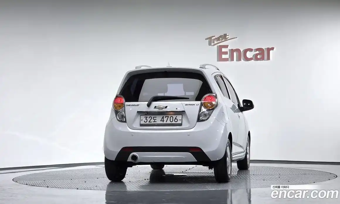 Chevrolet Spark 2012 1.0 автомат (гидро), фото 3