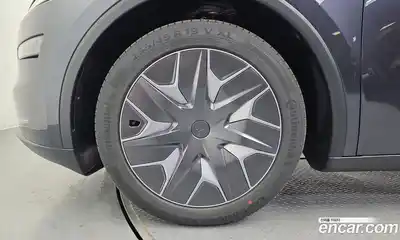 Tesla Model Y 2026 0.2 автомат (гидро), миниатюра 5