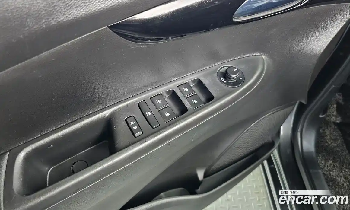 Chevrolet Spark 2016 1.0 автомат (гидро), фото 25